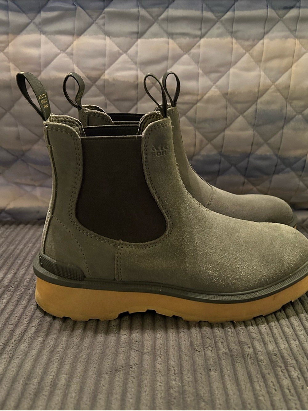 Sorrel womenโs Chelsea Hi Line Ankle Boots